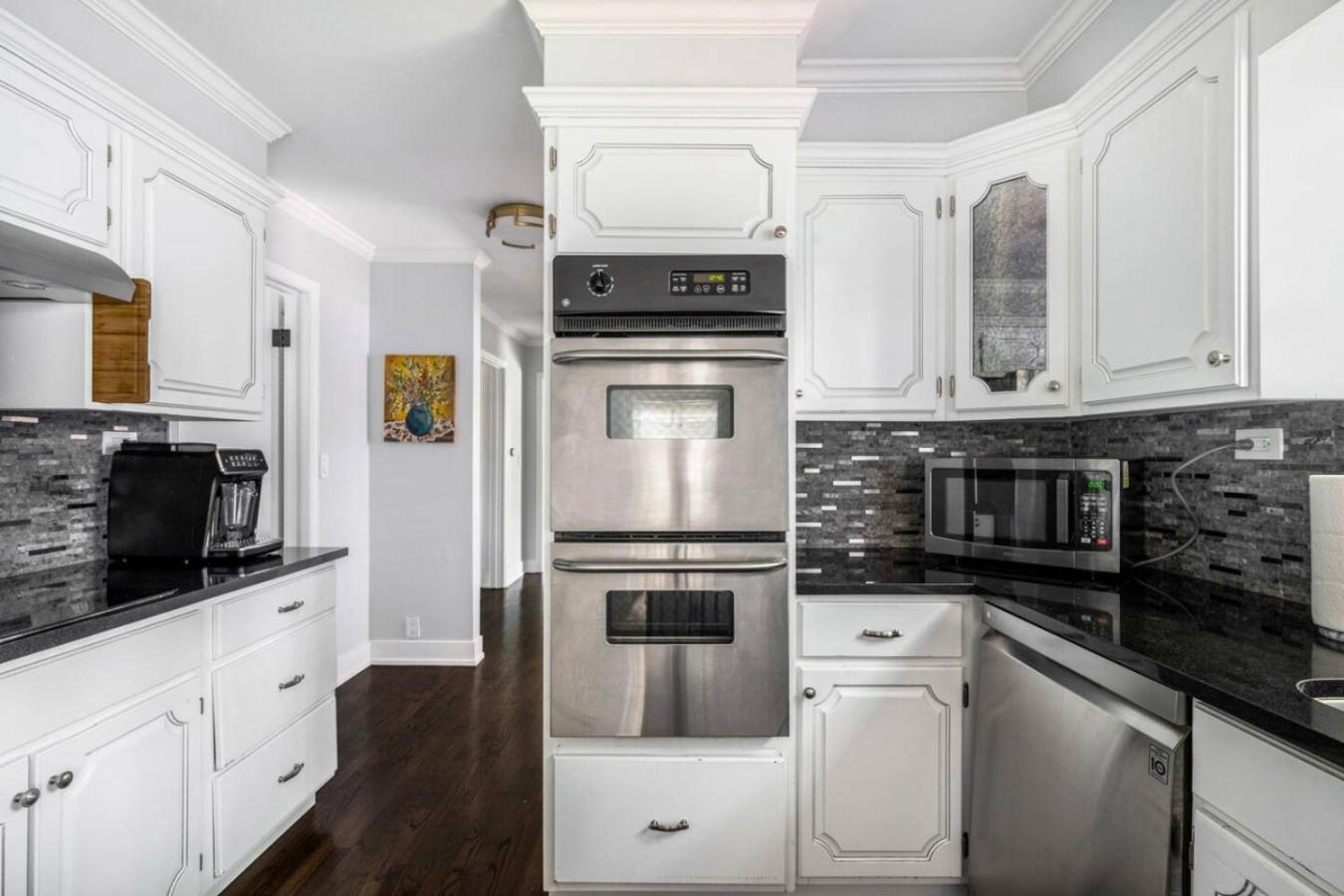 Spacious, Luxury Renovated Home With 4 Kings, Firepit Glen Ellyn Bagian luar foto