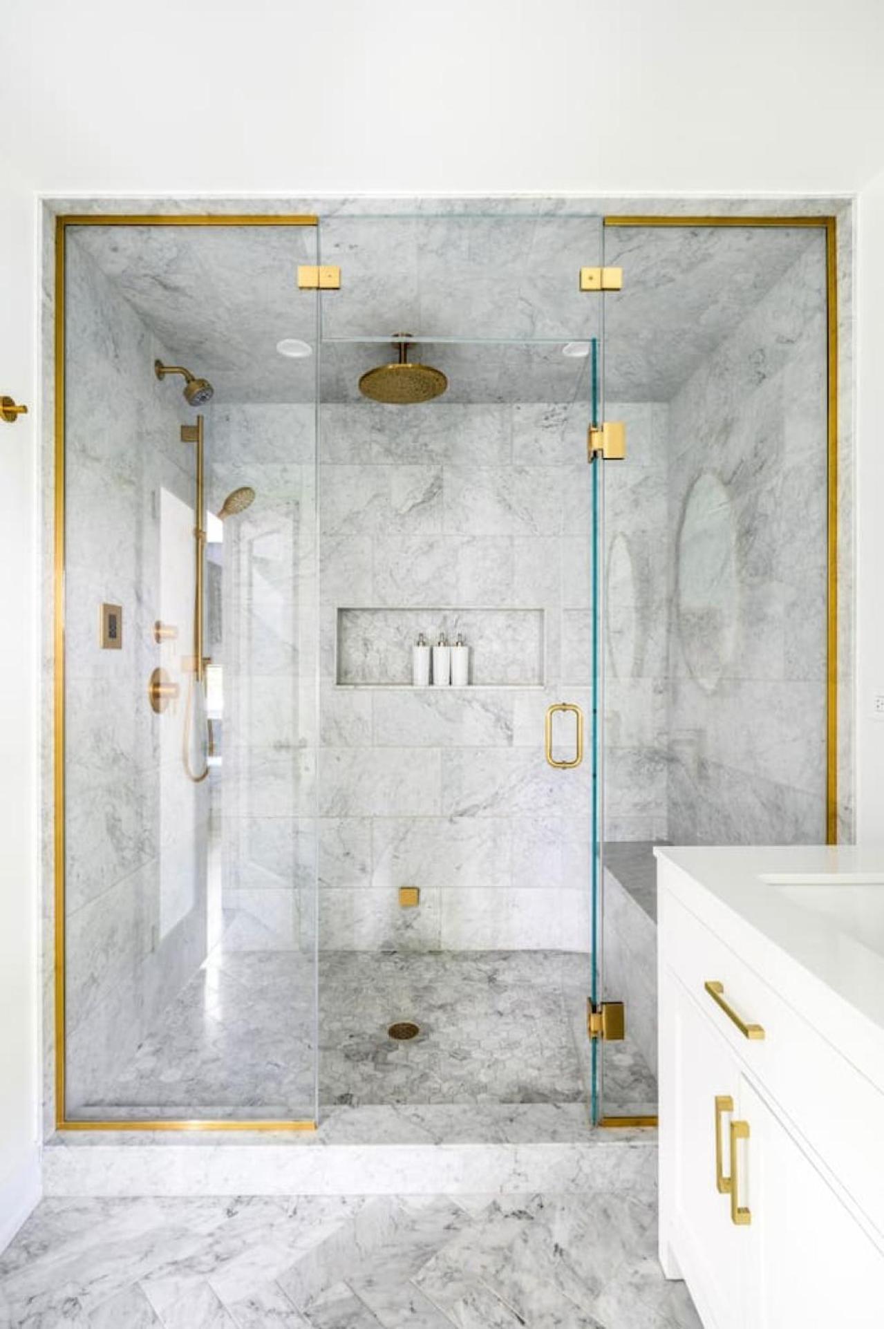 Spacious, Luxury Renovated Home With 4 Kings, Firepit Glen Ellyn Bagian luar foto