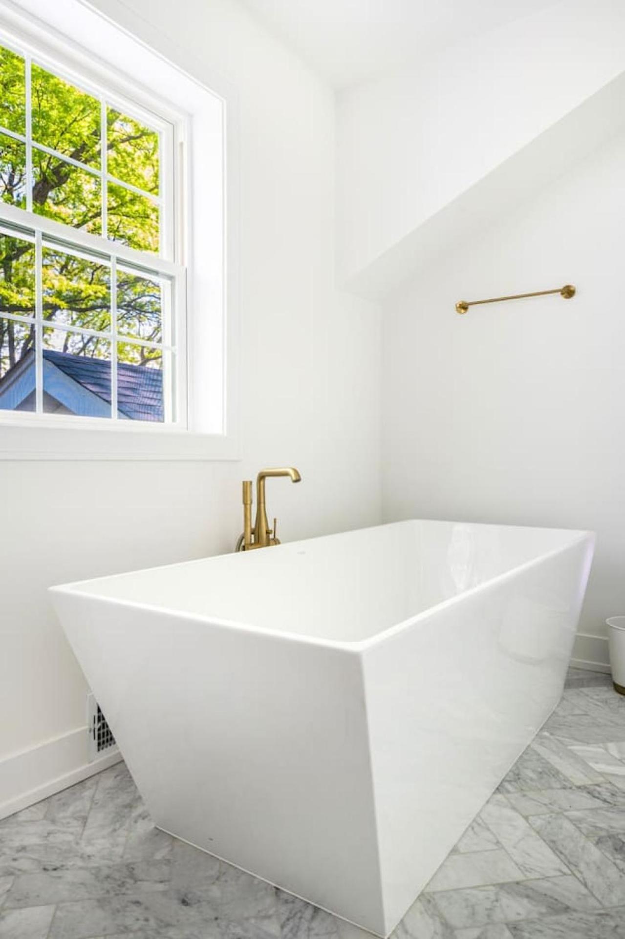 Spacious, Luxury Renovated Home With 4 Kings, Firepit Glen Ellyn Bagian luar foto