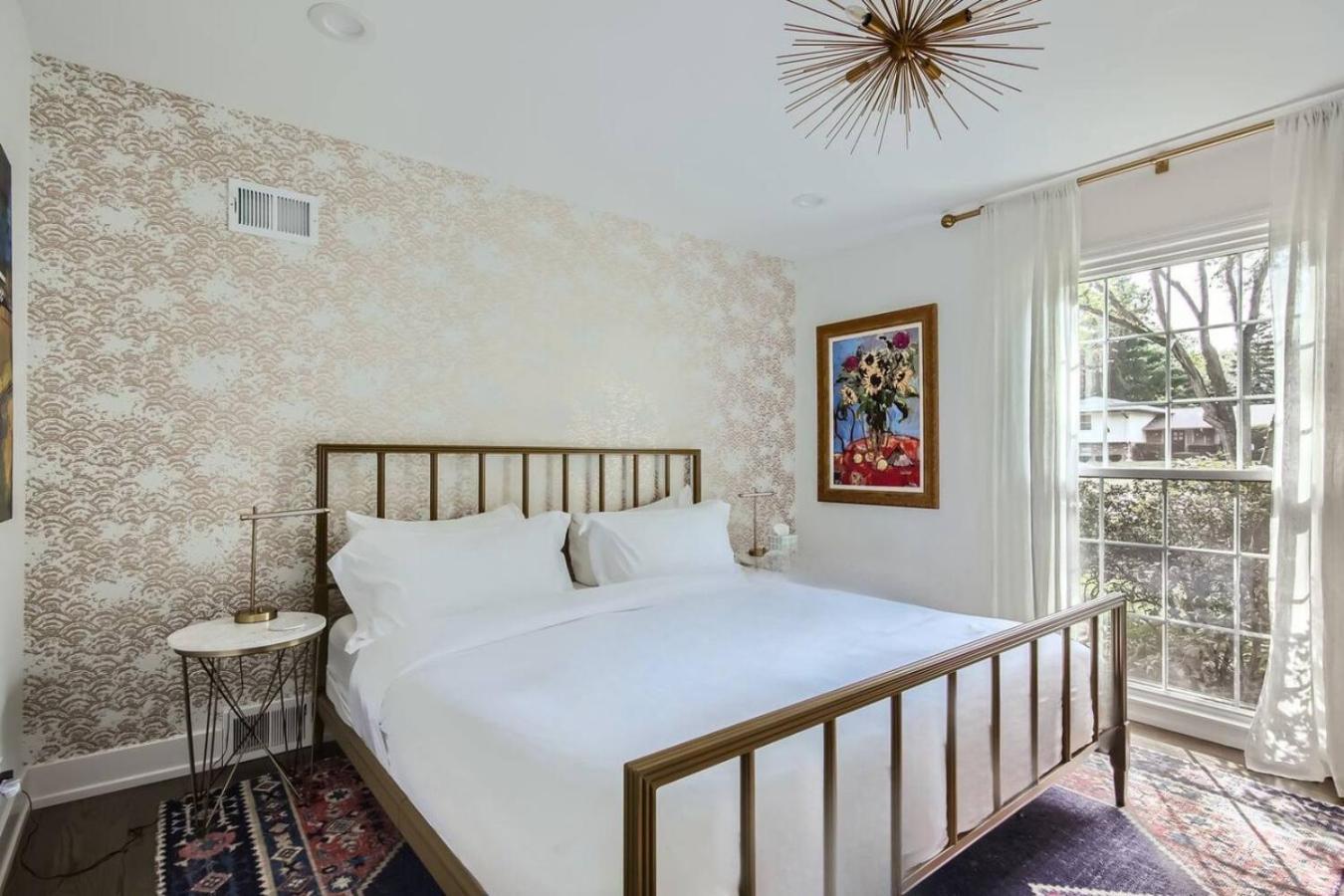 Spacious, Luxury Renovated Home With 4 Kings, Firepit Glen Ellyn Bagian luar foto